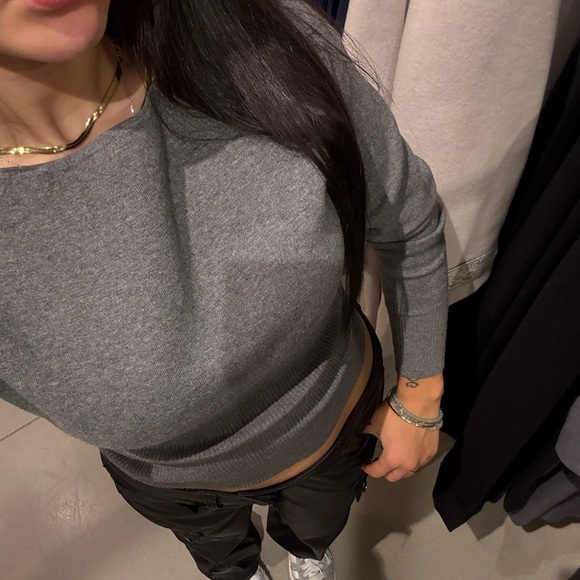 Meet your Posher, Chloe - Picture 2 of 3